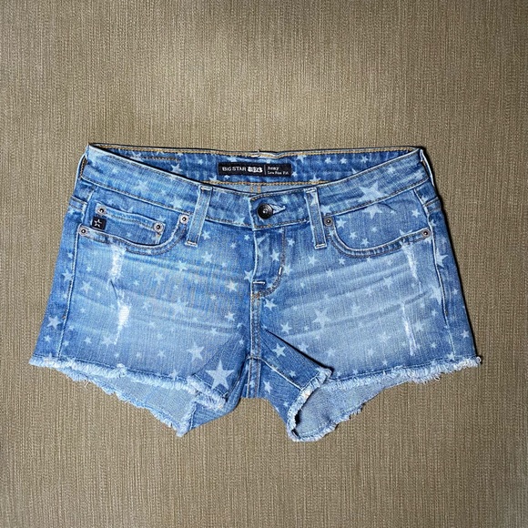 Big Star Remy Low Rise Star Denim Shorts - Picture 3 of 7